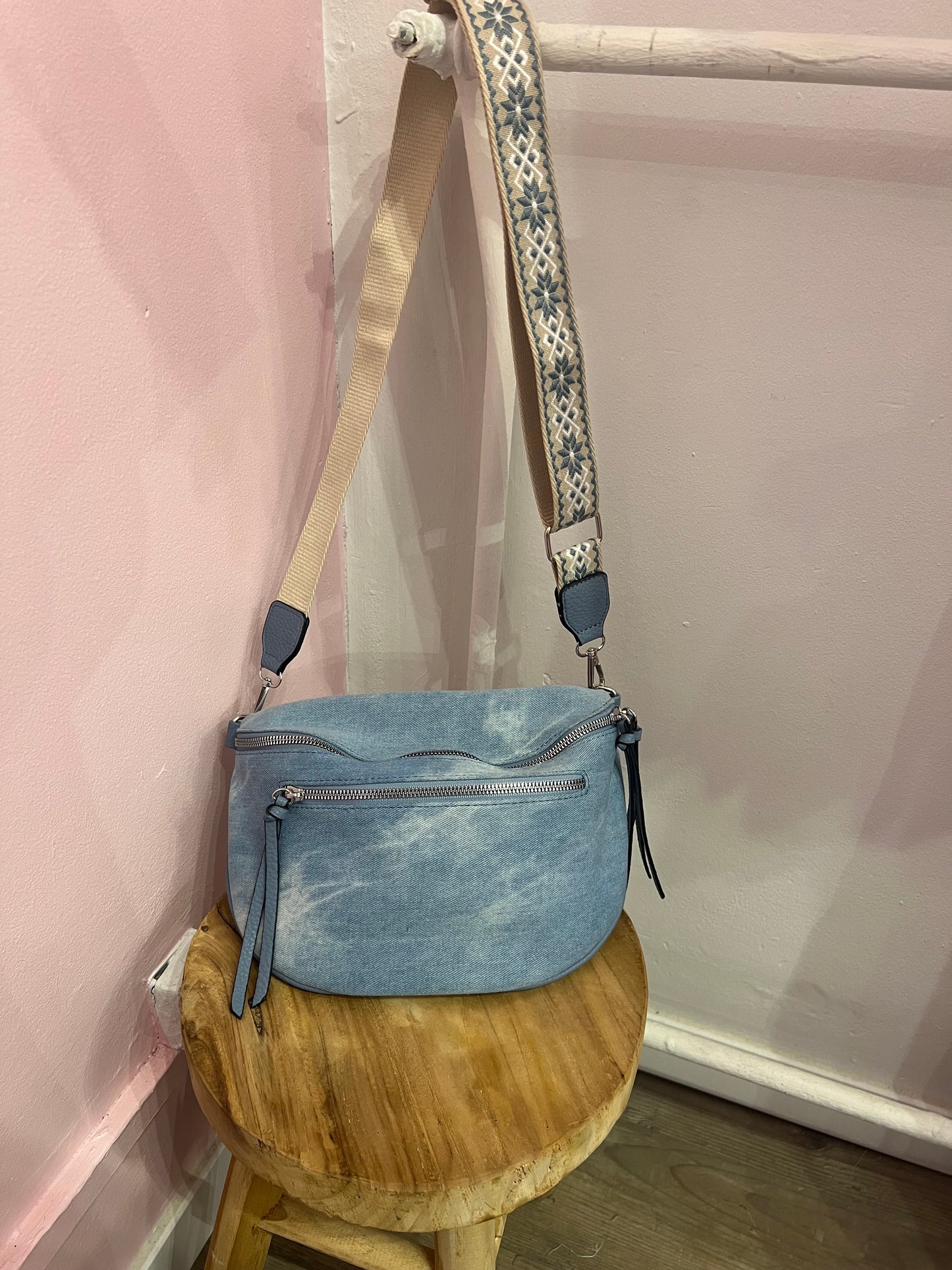 Banane double poche bleue claire