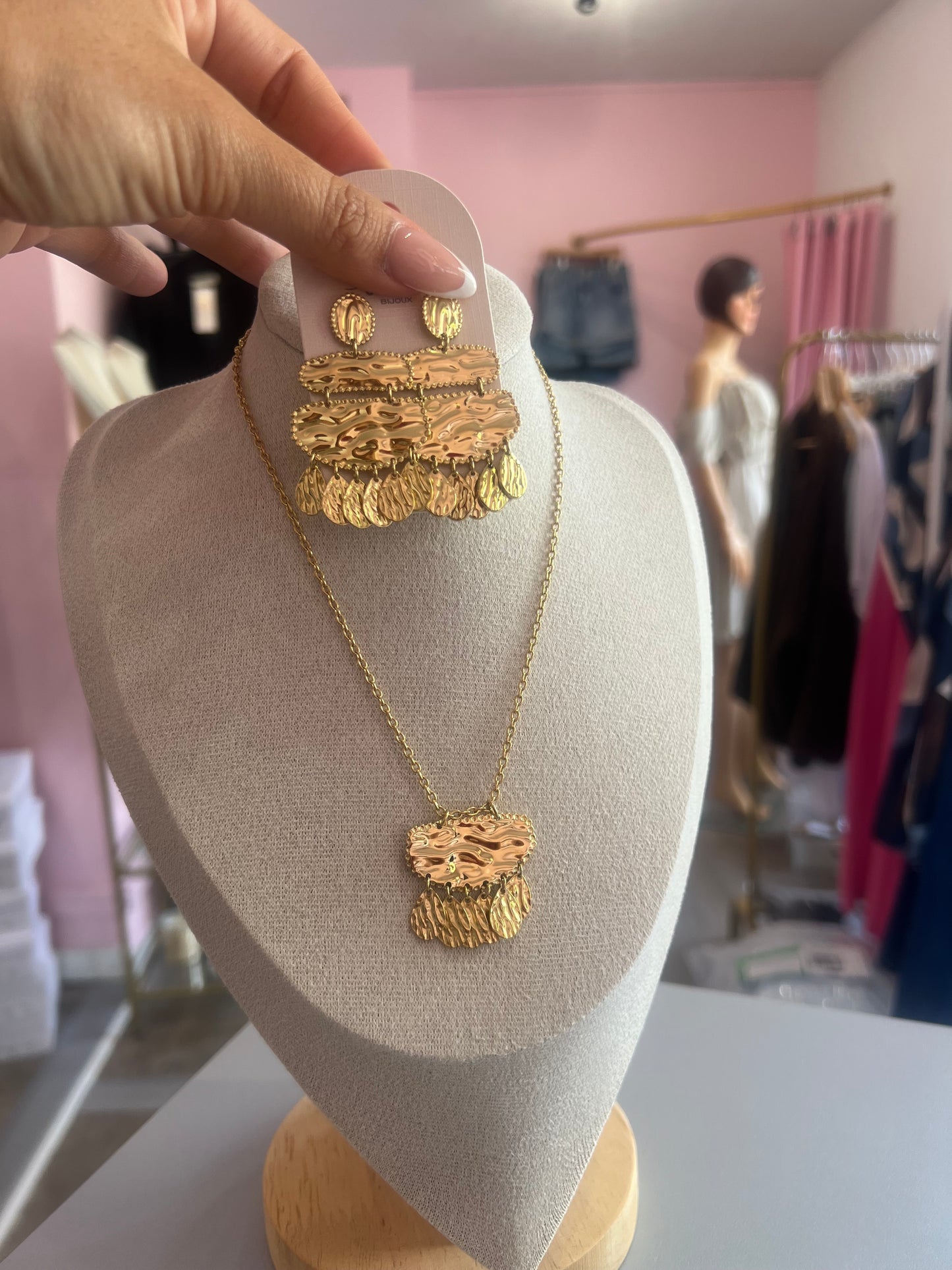 Collier Maé
