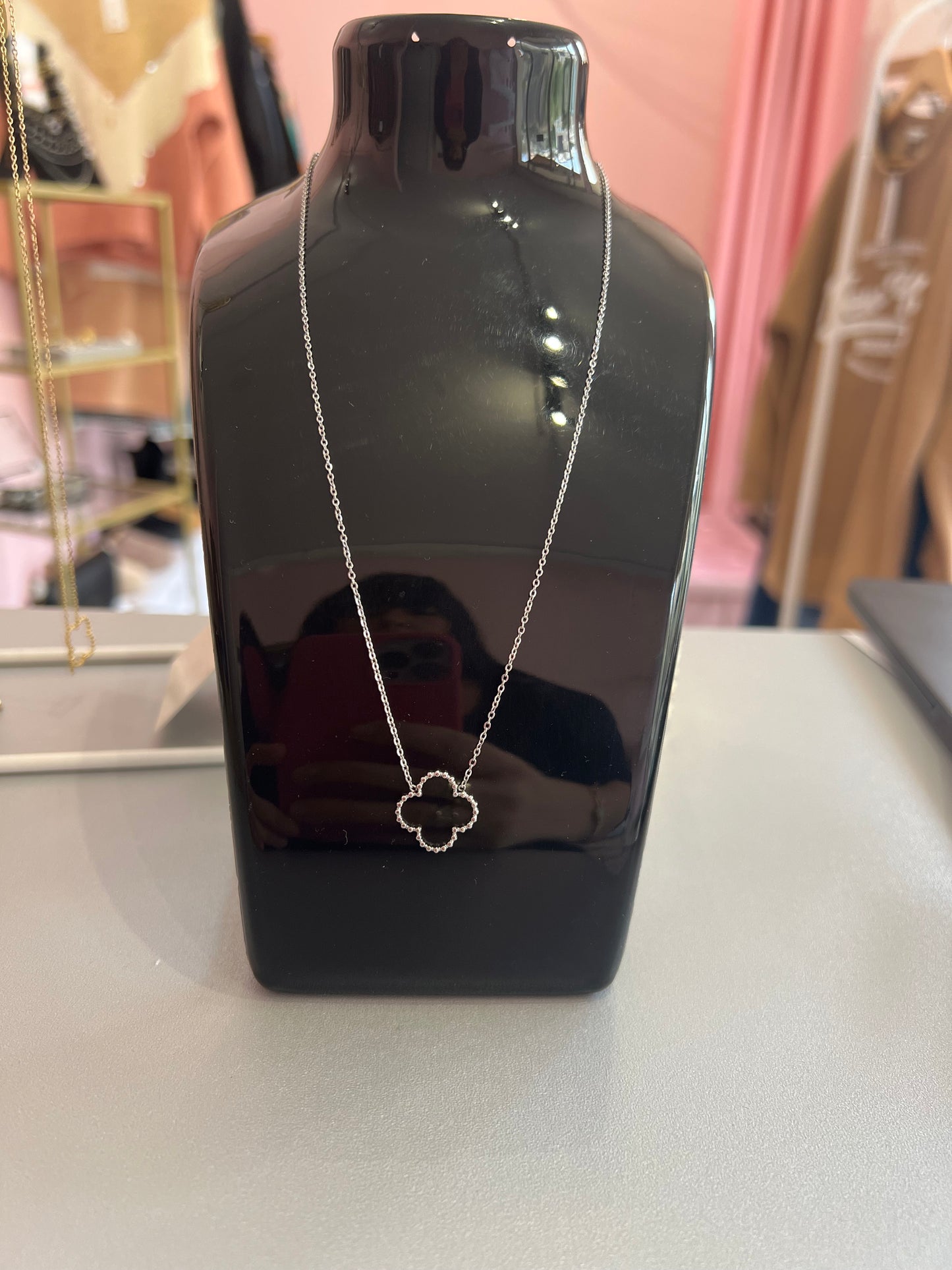Collier Caly