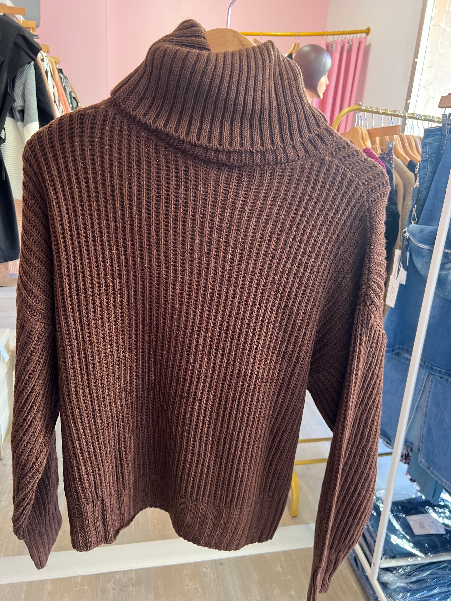 Pull col roulé