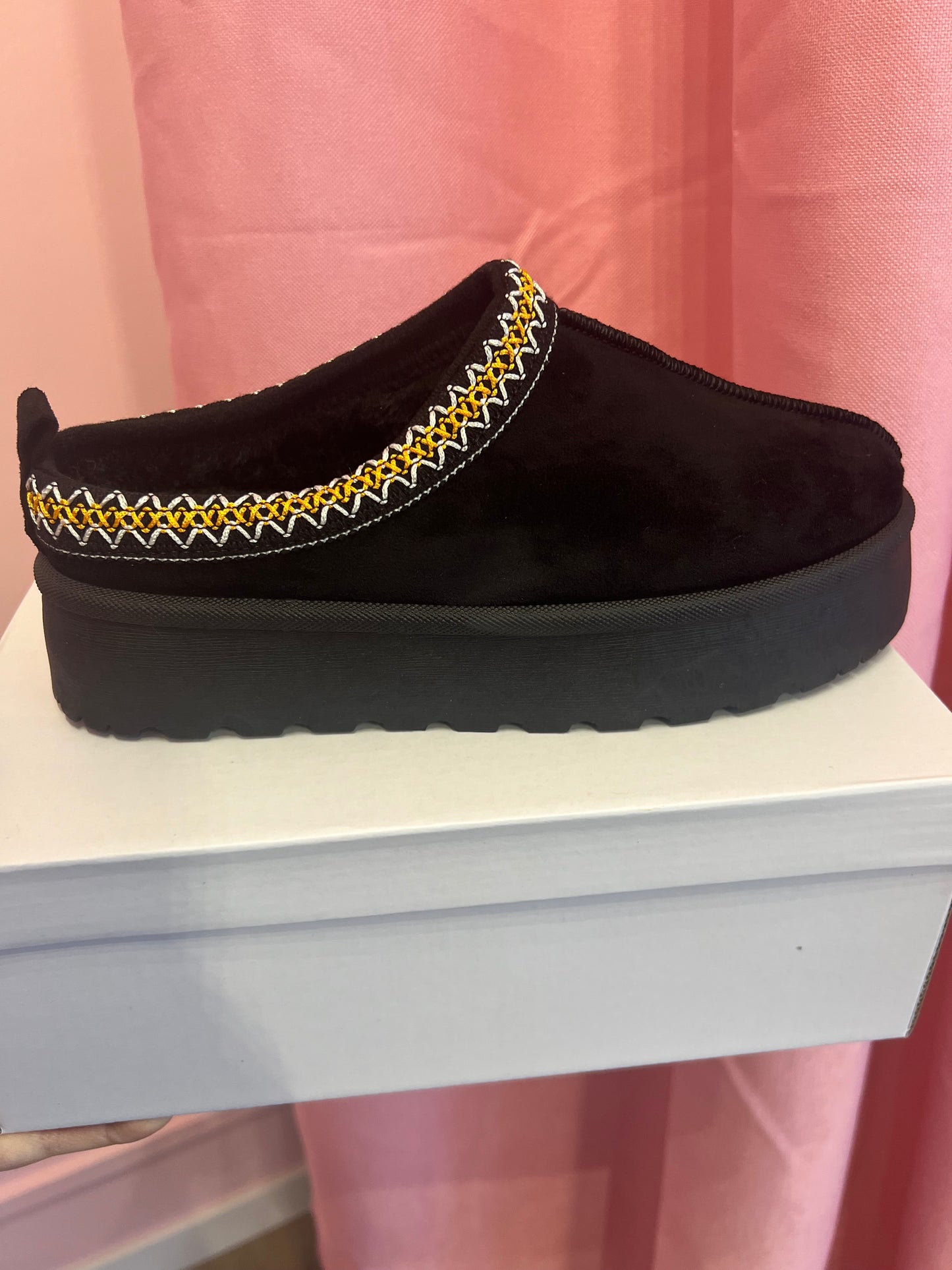 Bottines compensées noires