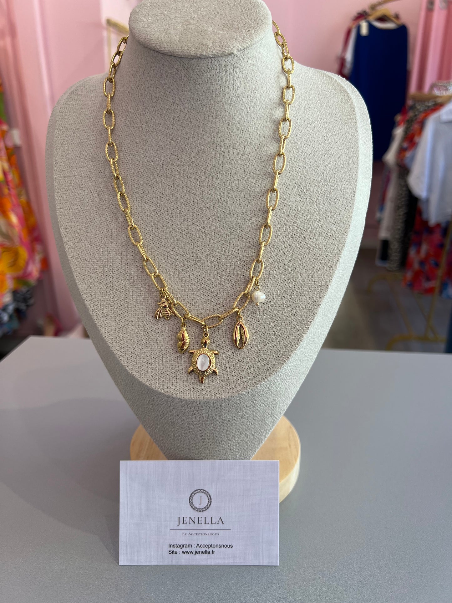 Collier tortue