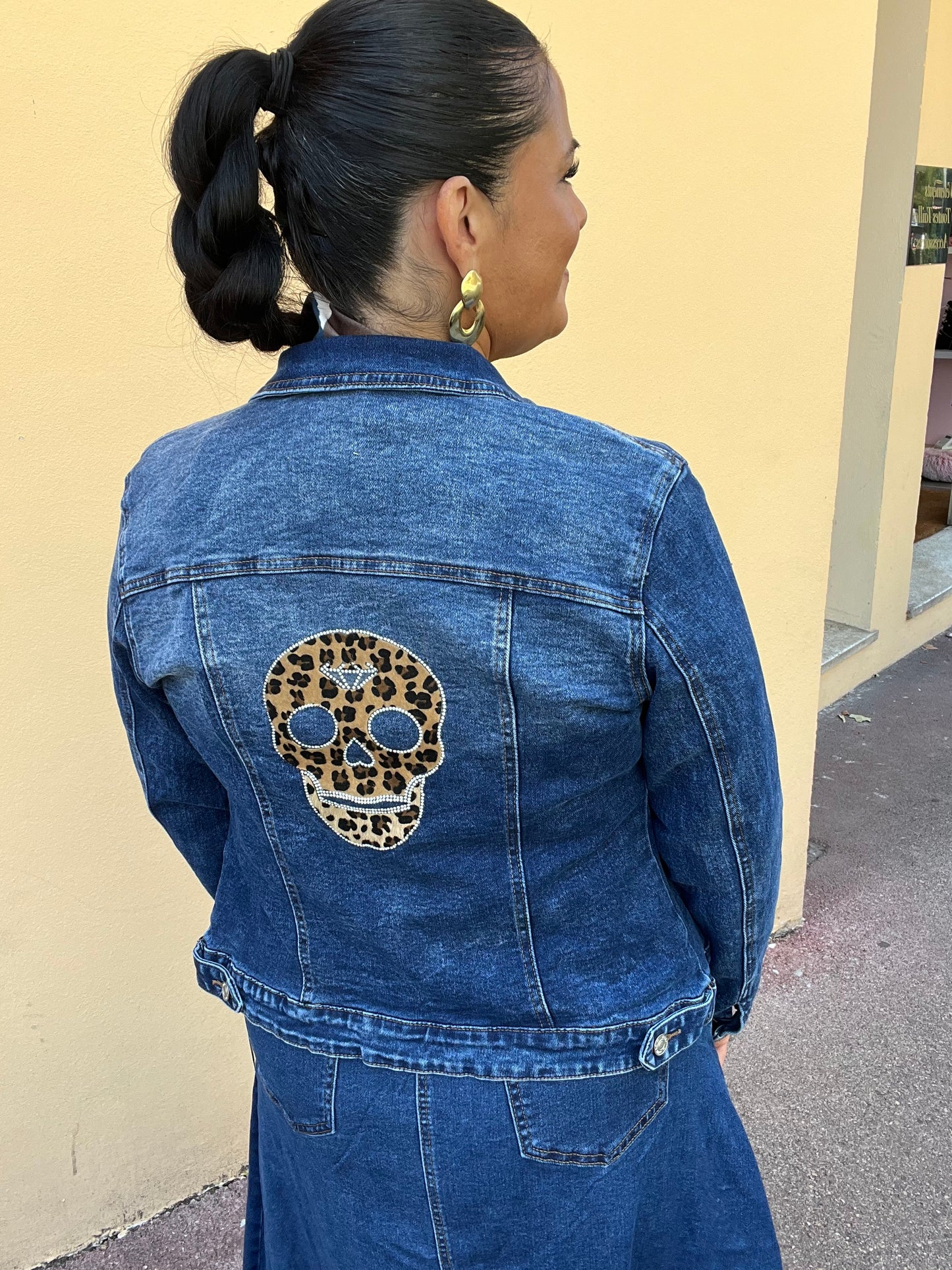 Veste en jean stretch tête de mort