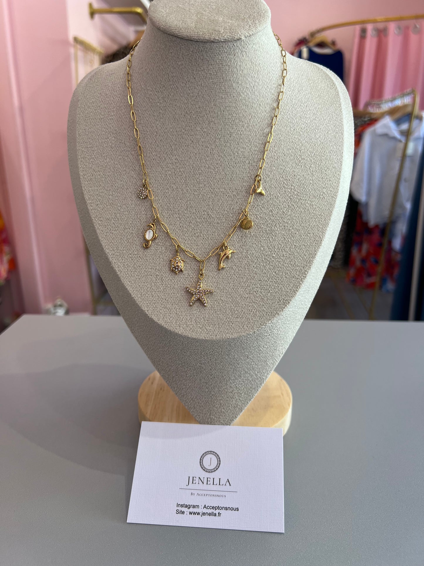 Collier ocean