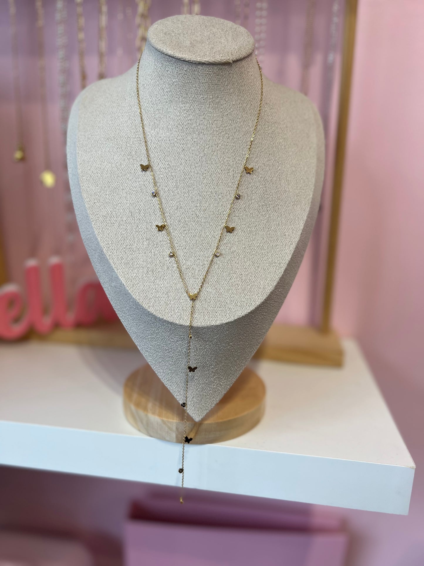 Collier papillon pendant