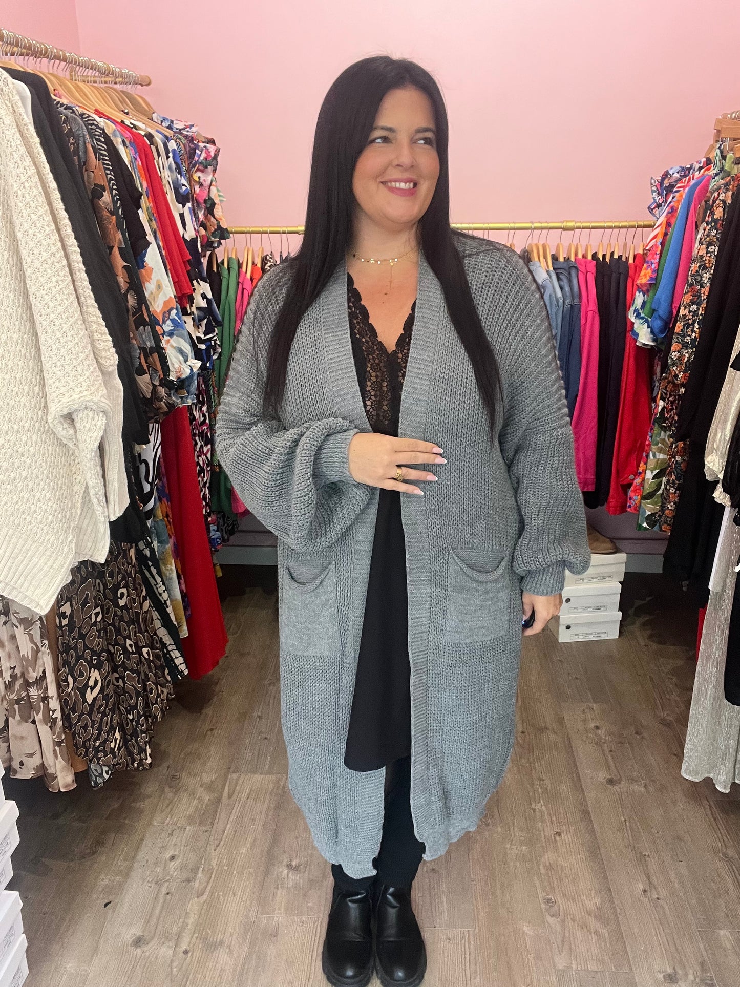 Gilet long gris ouvert en maille cotelée
