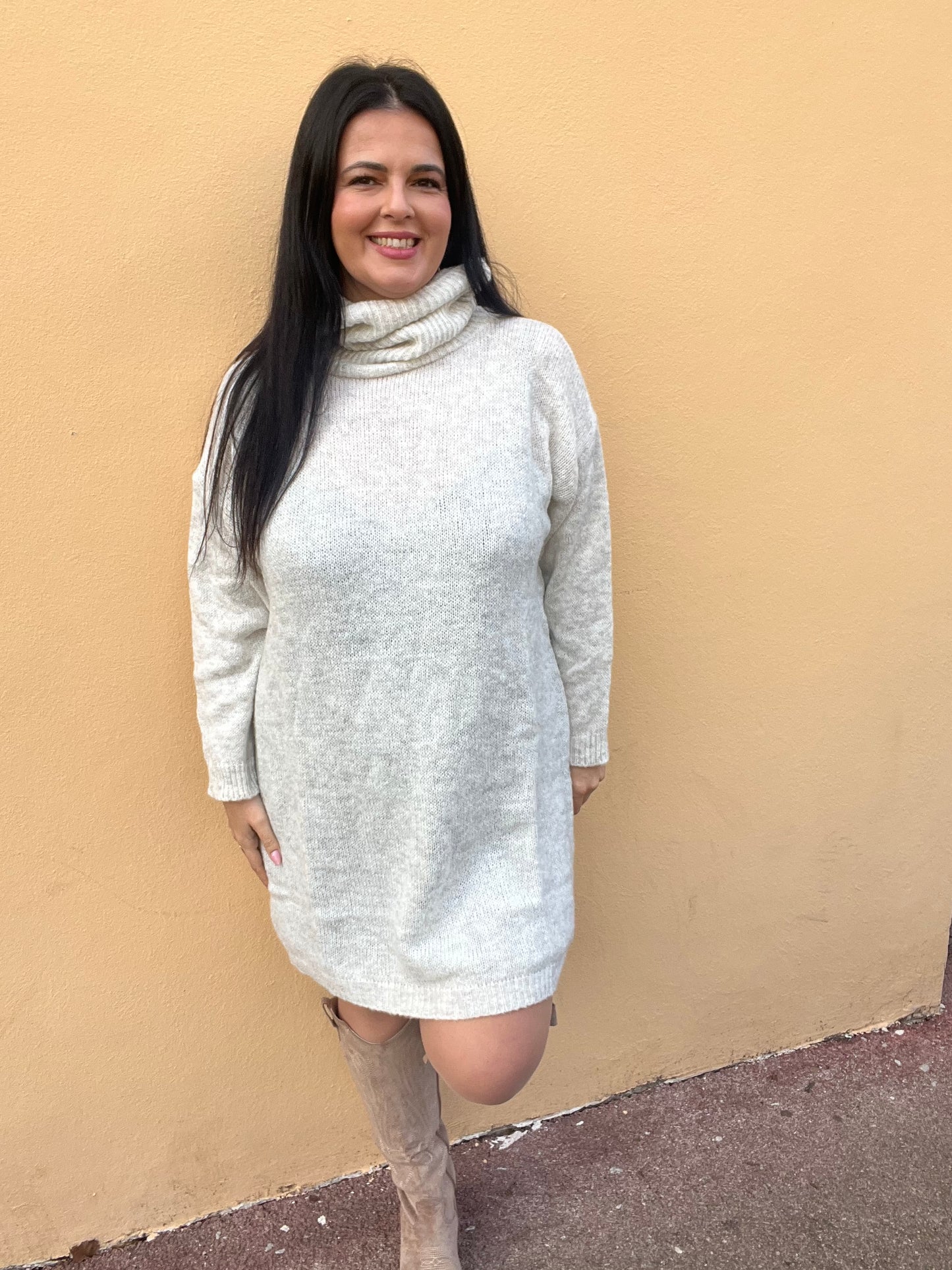 Robe pull grande taille col roulé