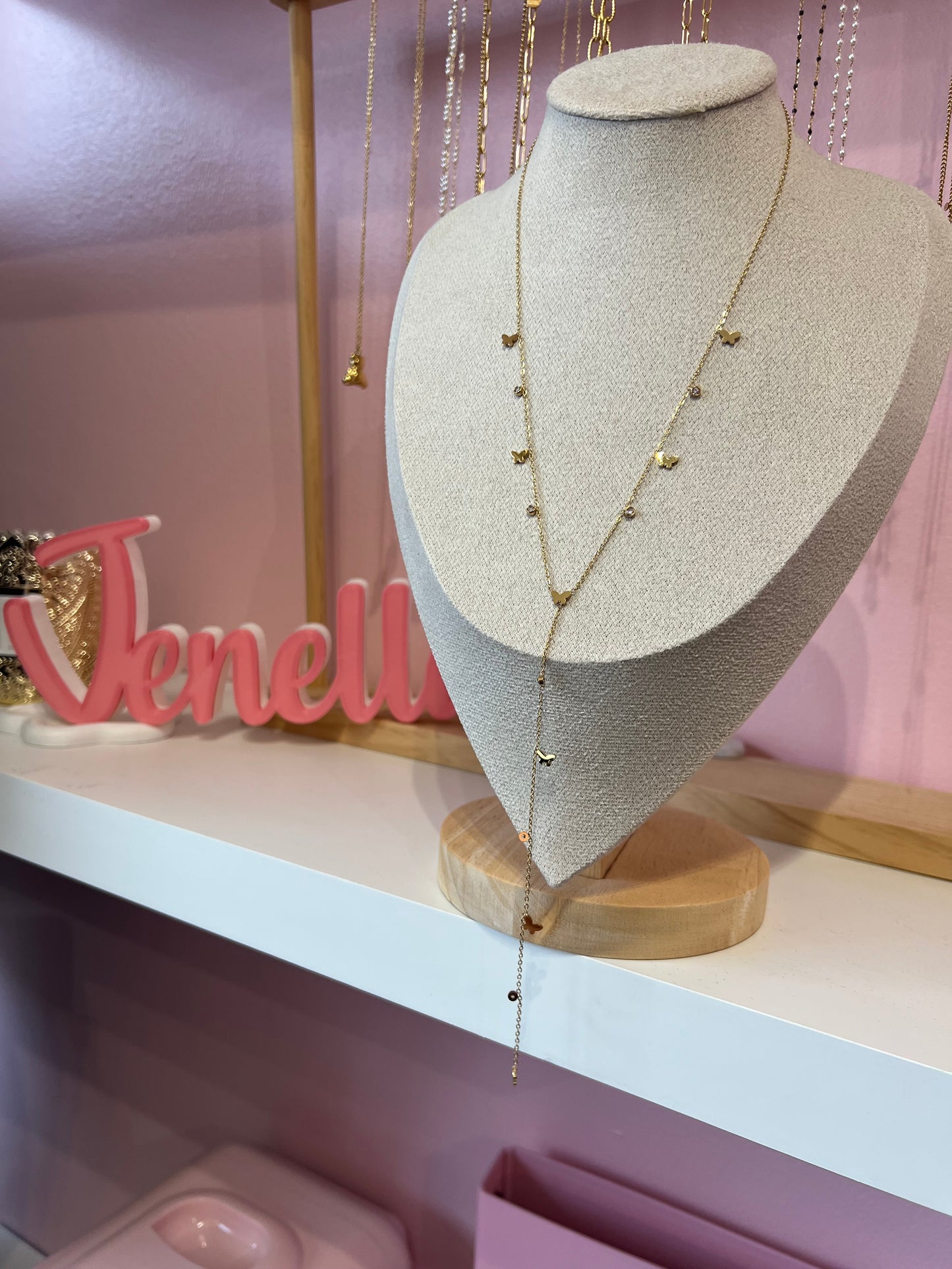 Collier papillon pendant