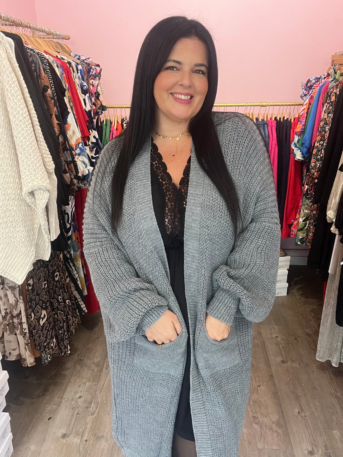 Gilet long gris ouvert en maille cotelée