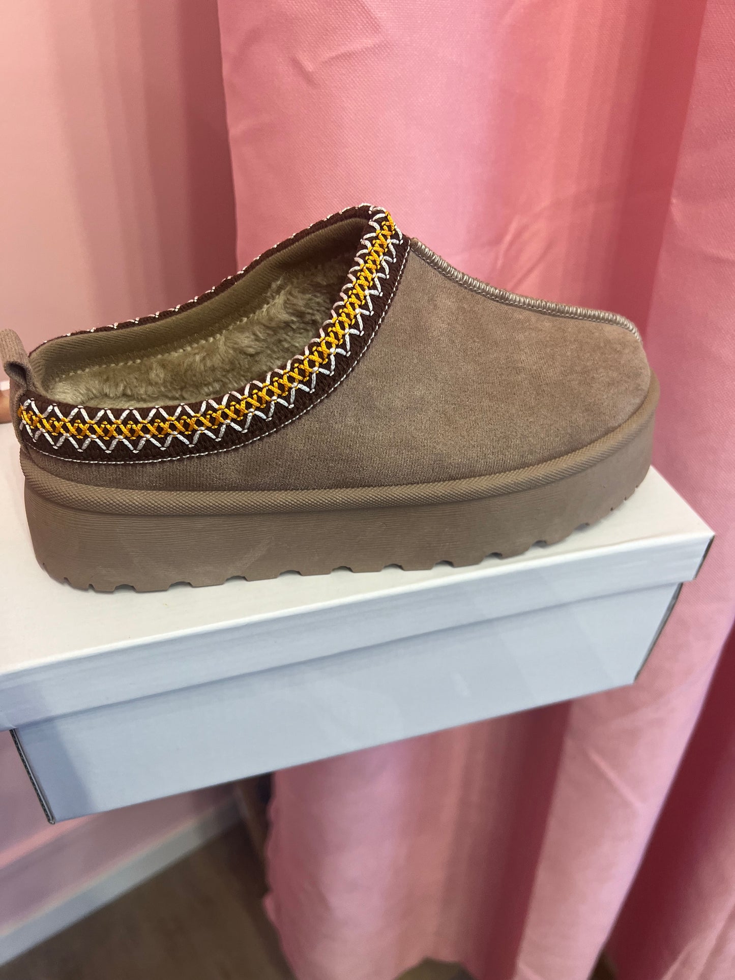 Bottines compensées taupes