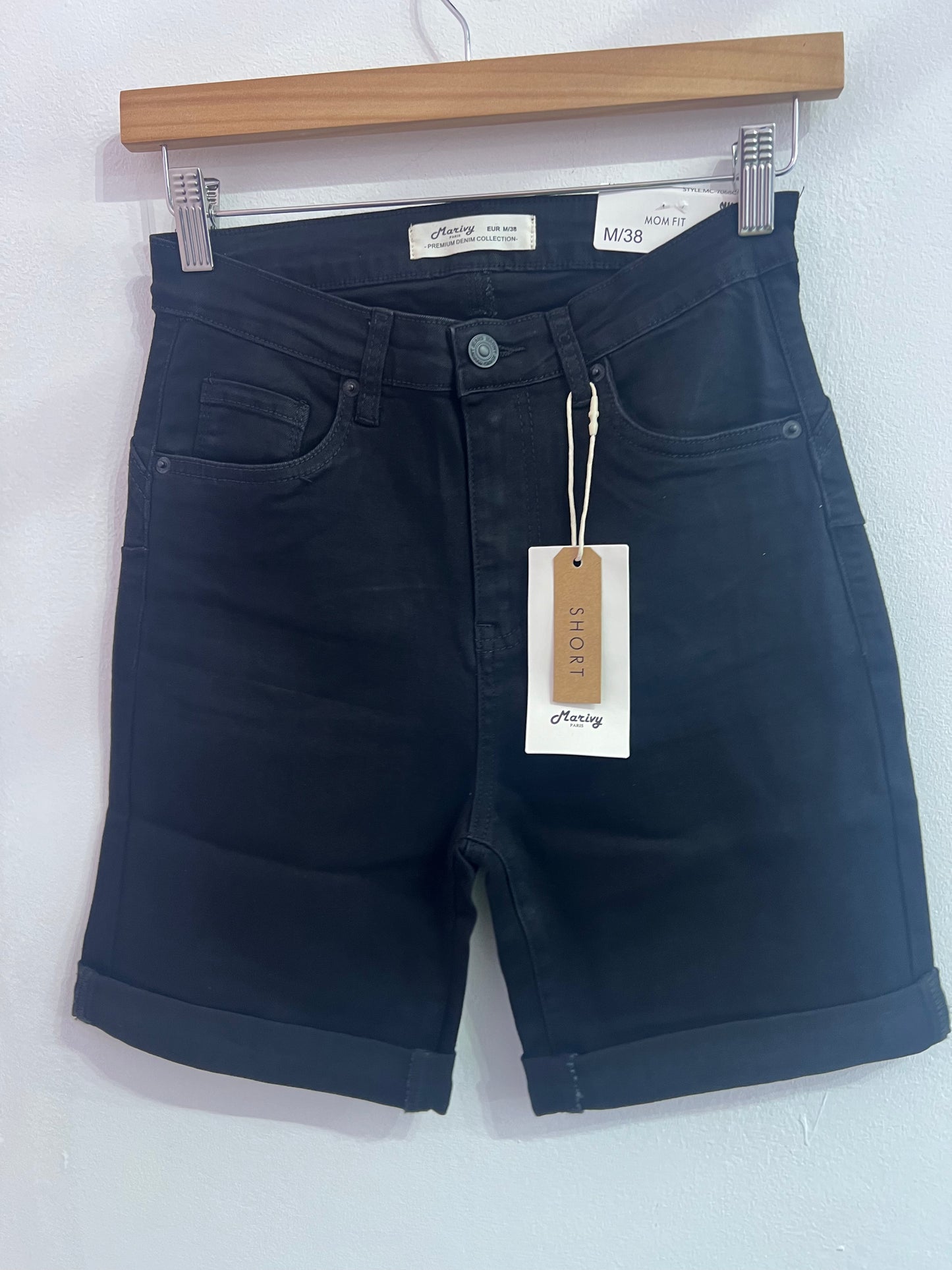 Short noir