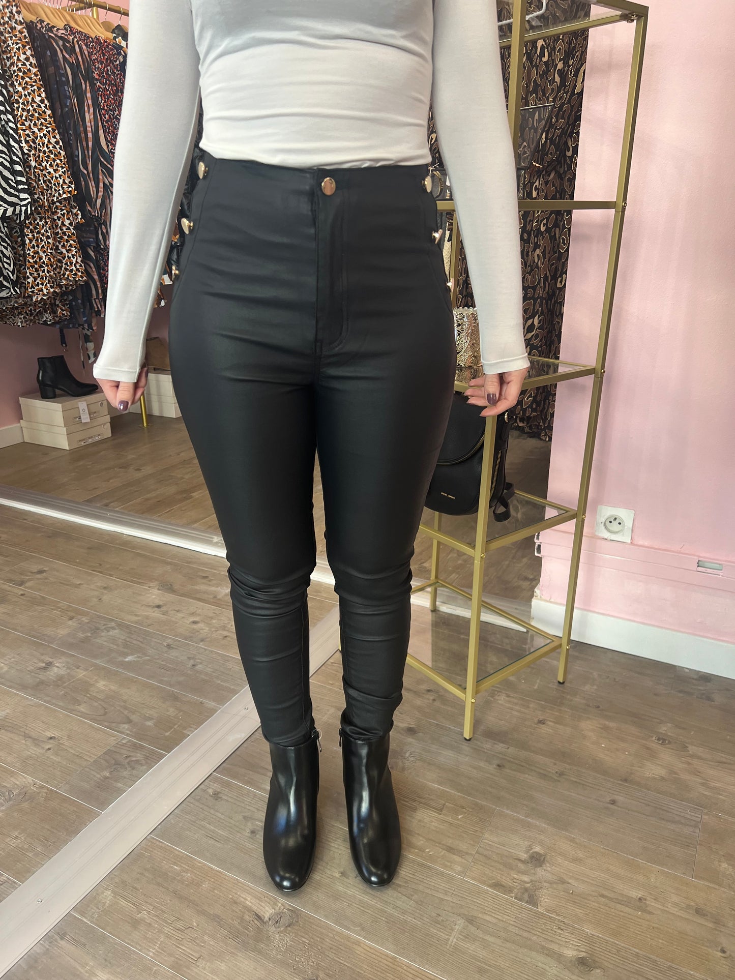 Pantalon simili cuir noir