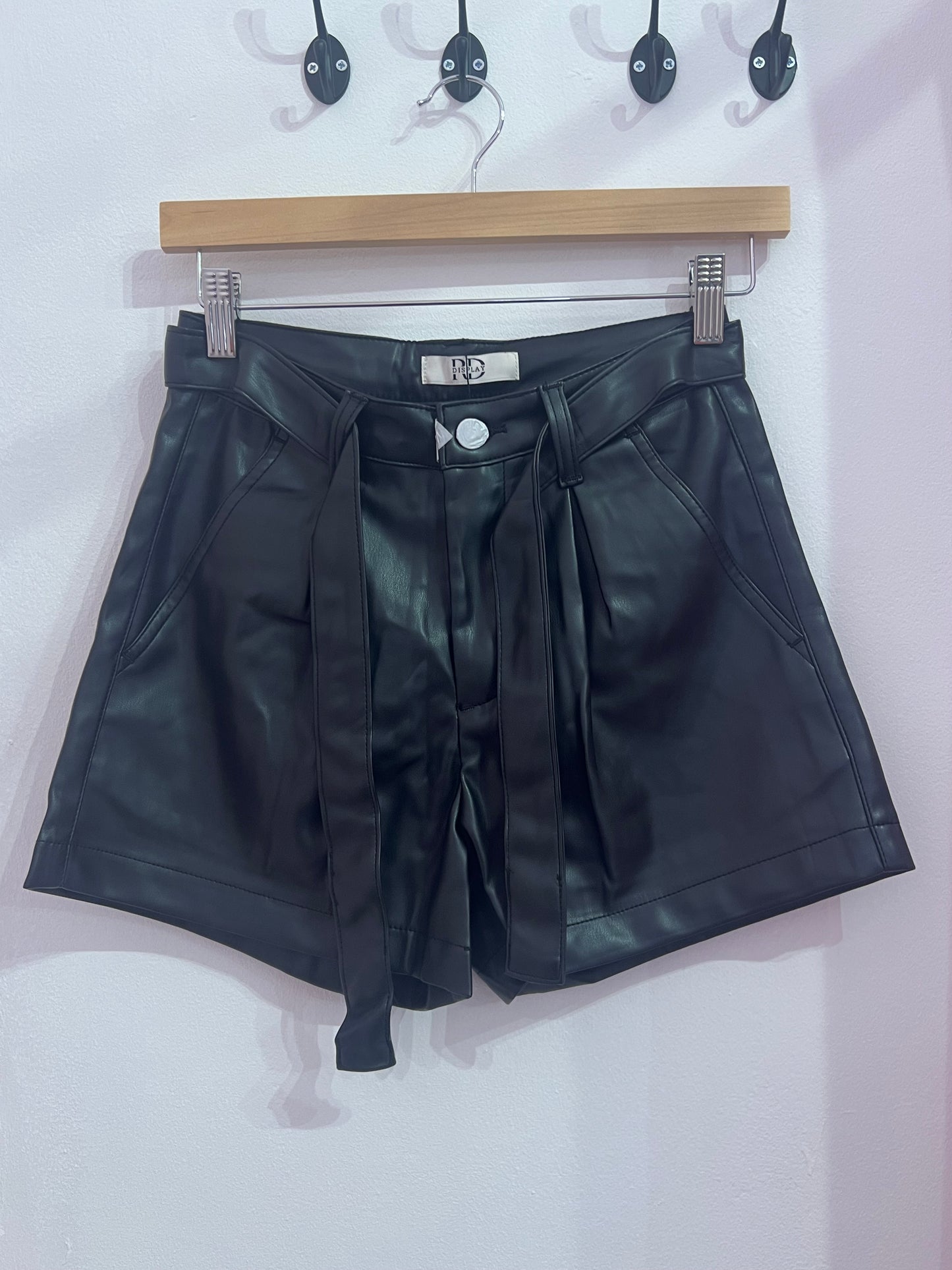 Short simili cuir
