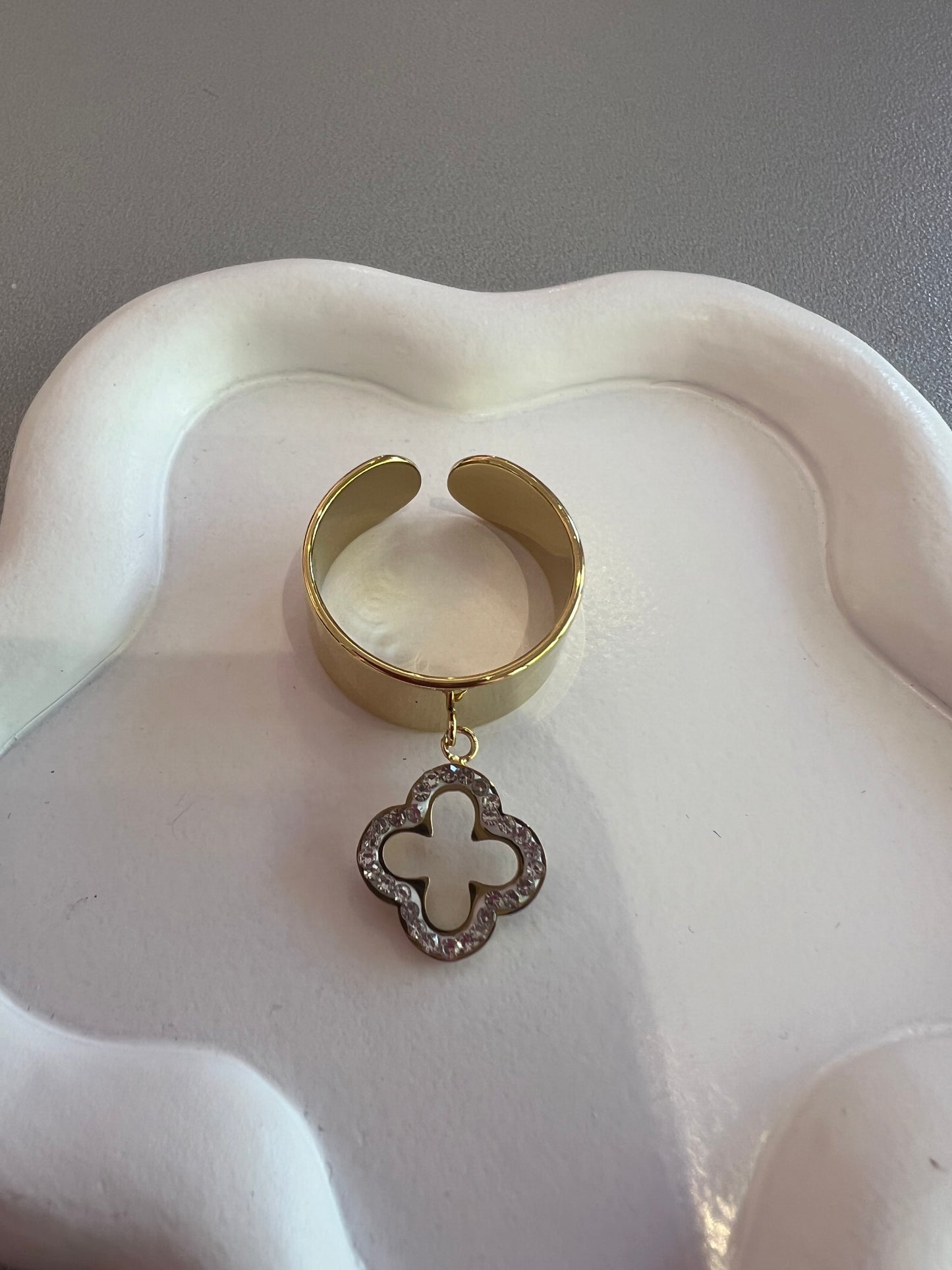 bague breloque trèfle