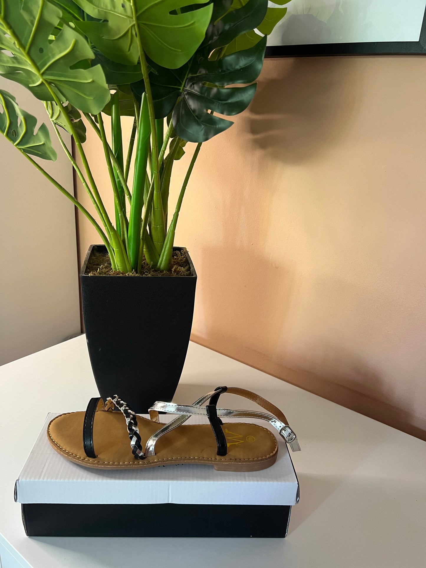 Sandales noires argentées