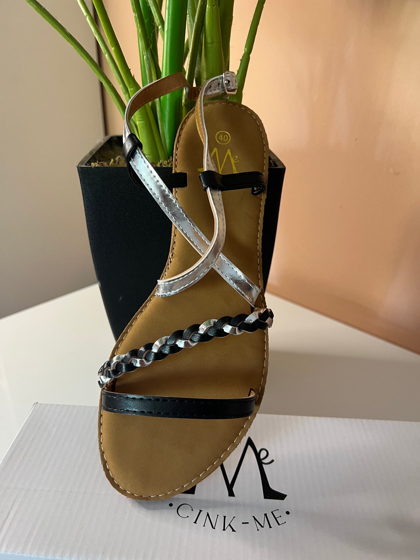 Sandales noires argentées